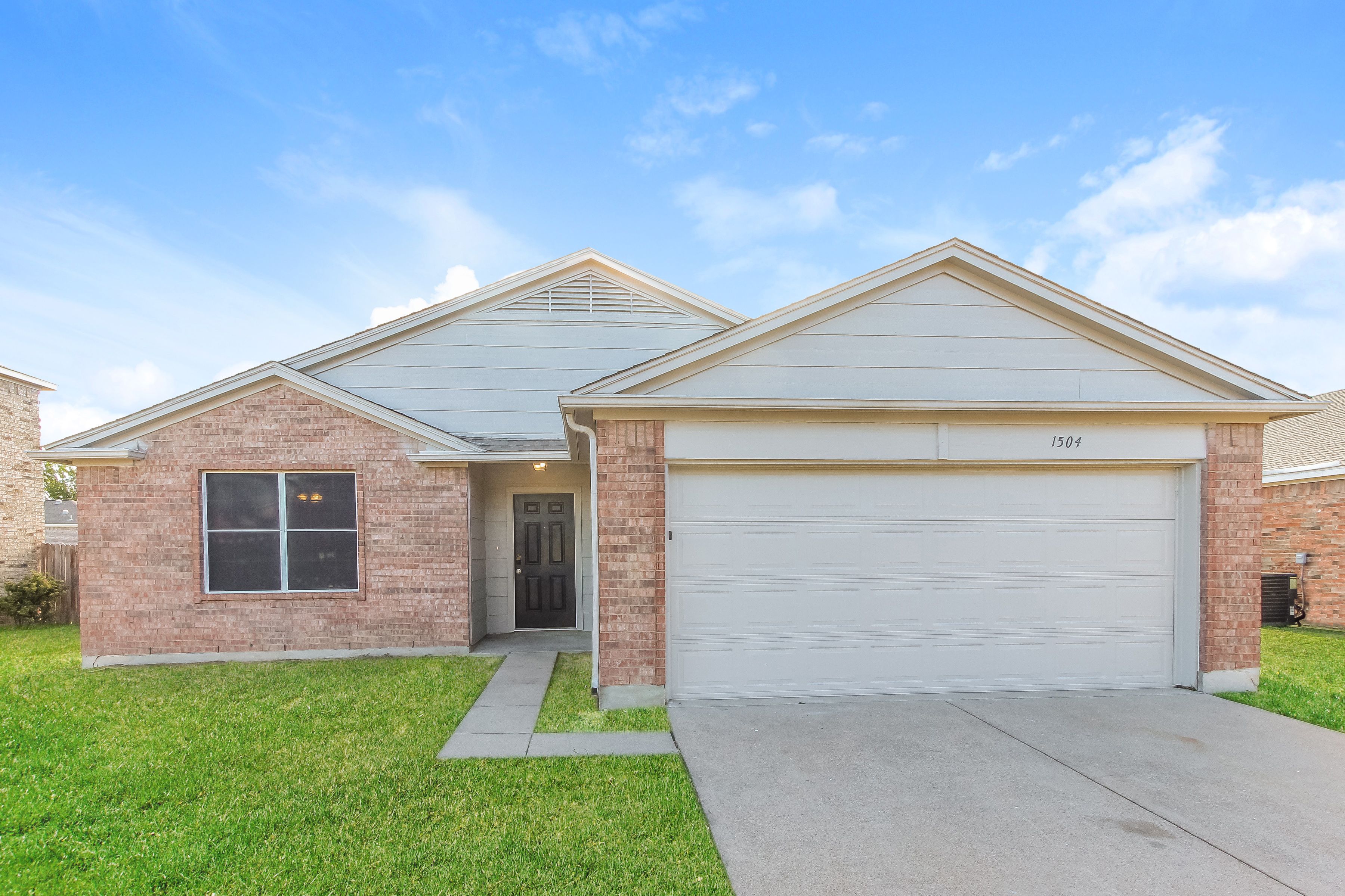 1504 Clemson Dr Glenn Heights, TX 75154